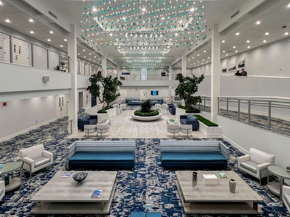 For Sale: $249,990 (2 beds, 2 baths, 990 Square Feet)