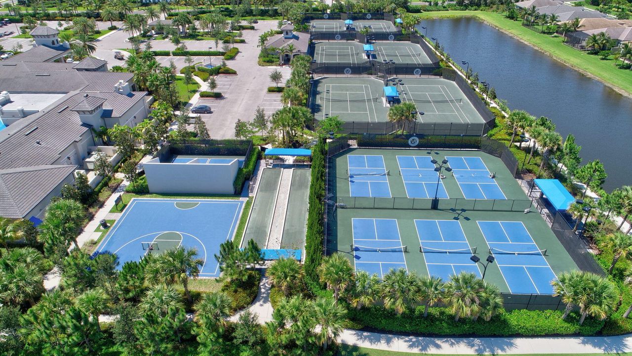 For Sale: $1,500,000 (3 beds, 3 baths, 2685 Square Feet)