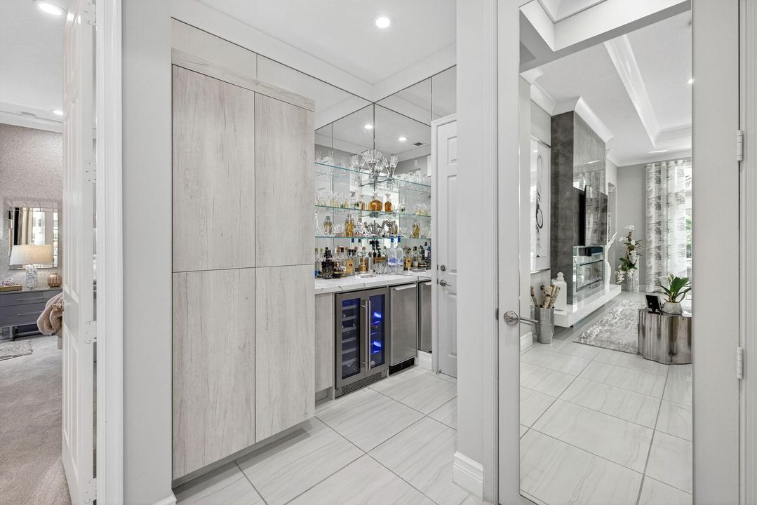 For Sale: $1,500,000 (3 beds, 3 baths, 2685 Square Feet)