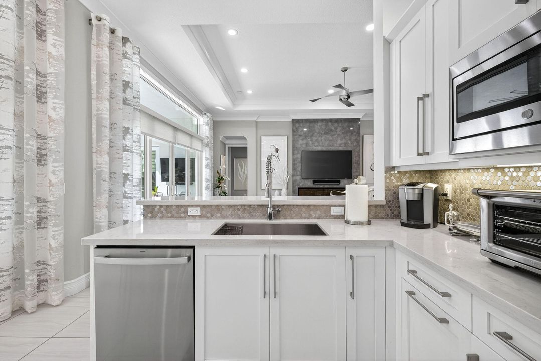 For Sale: $1,500,000 (3 beds, 3 baths, 2685 Square Feet)