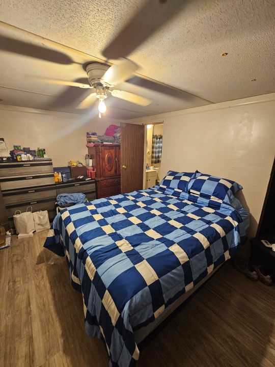 Active With Contract: $164,000 (4 beds, 2 baths, 1248 Square Feet)