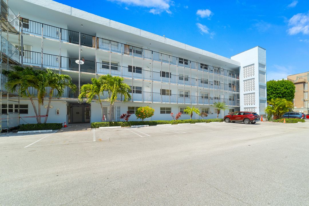 Activo con contrato: $139,900 (2 camas, 2 baños, 963 Pies cuadrados)