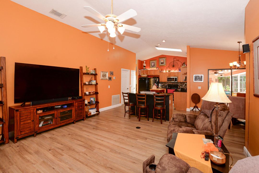 For Sale: $625,000 (4 beds, 2 baths, 2506 Square Feet)