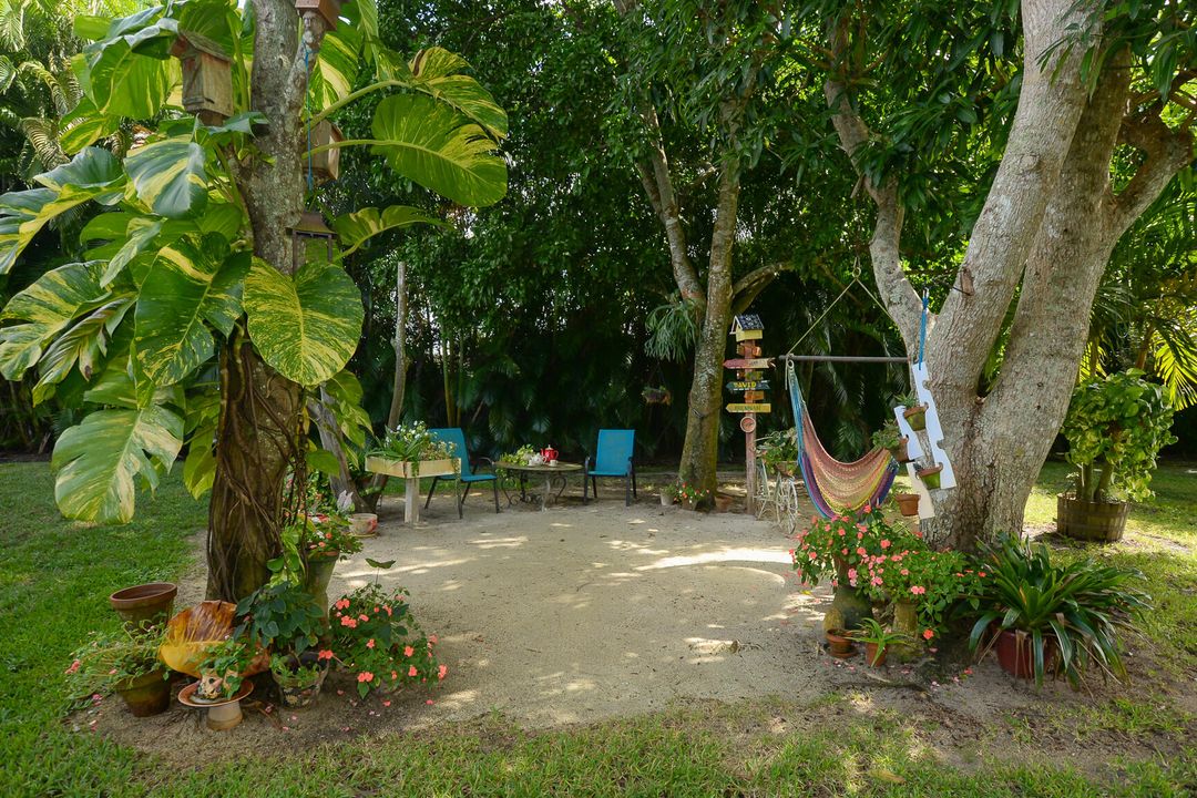 For Sale: $625,000 (4 beds, 2 baths, 2506 Square Feet)