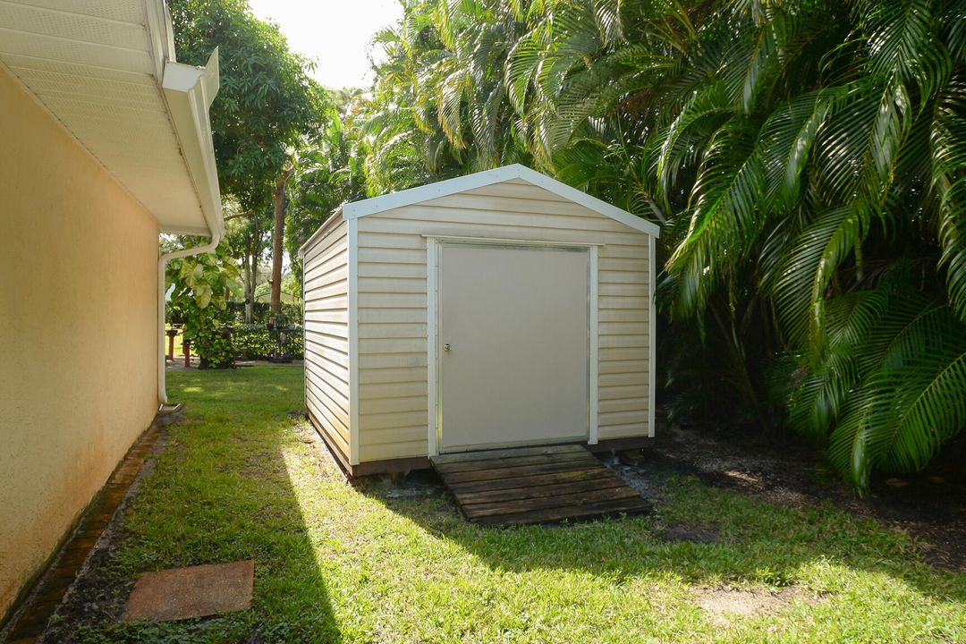 For Sale: $625,000 (4 beds, 2 baths, 2506 Square Feet)