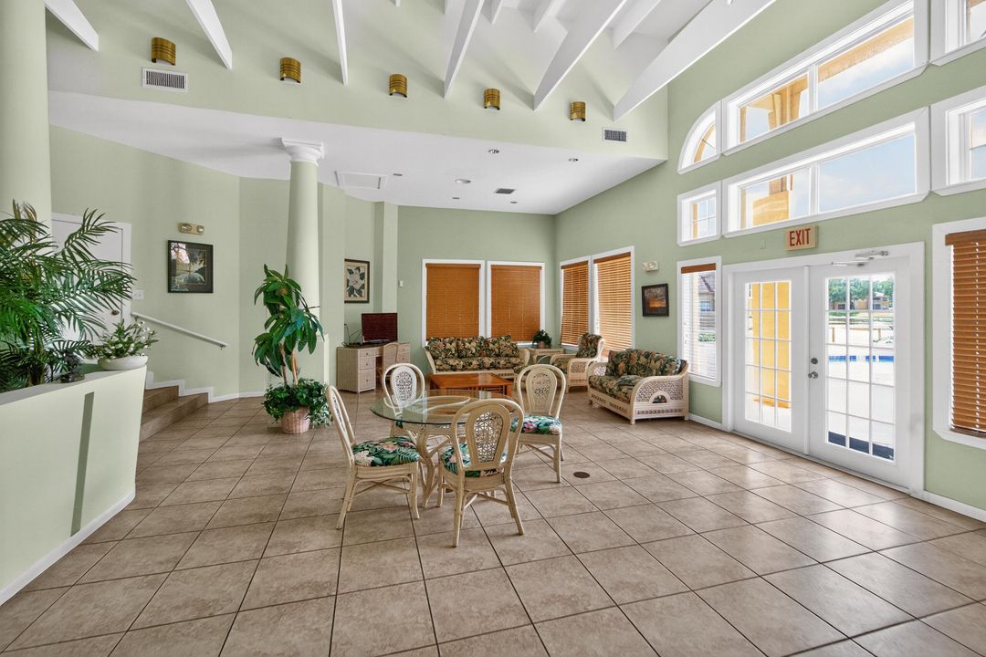 Под контрактом: $1,895 (2 спален, 2 ванн, 906 Квадратных фут)