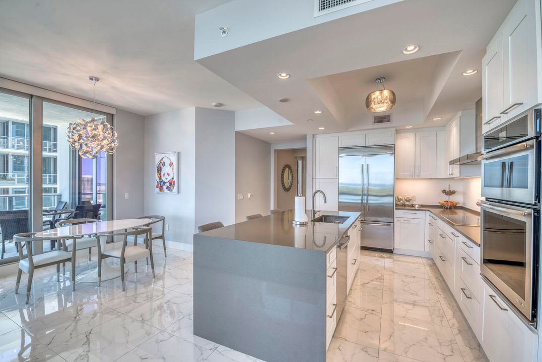 出租: $12,500 (3 贝兹, 3 浴室, 1788 平方英尺)