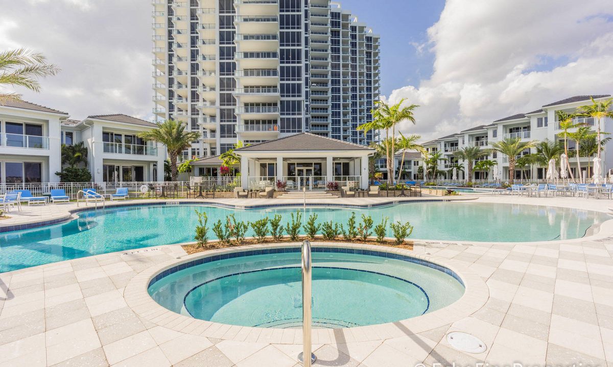 出租: $12,500 (3 贝兹, 3 浴室, 1788 平方英尺)