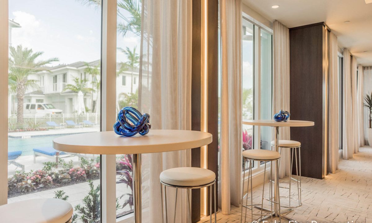 出租: $12,500 (3 贝兹, 3 浴室, 1788 平方英尺)