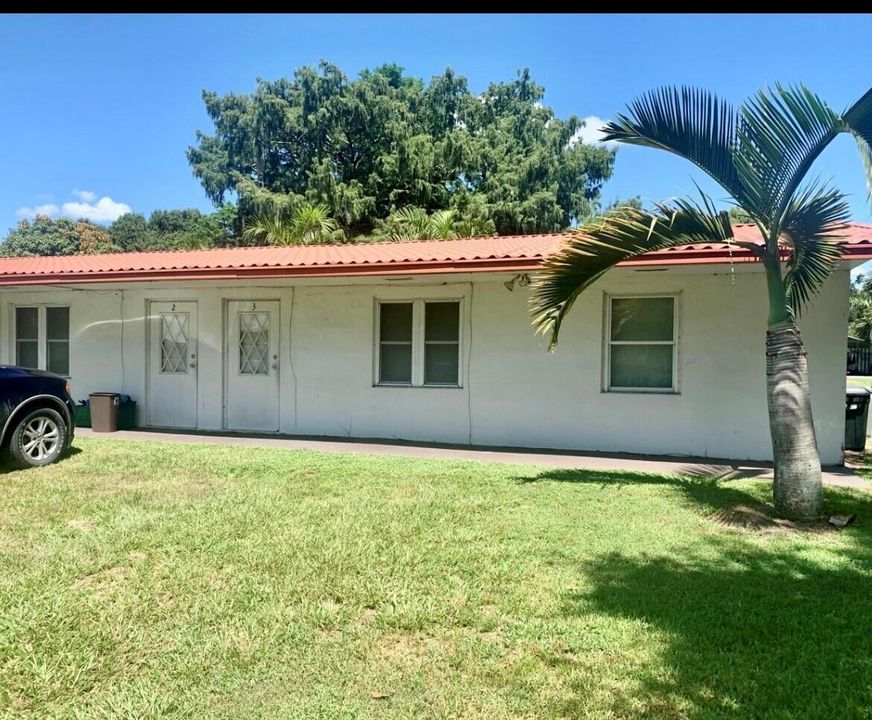 For Rent: $1,300 (2 beds, 2 baths, 1400 Square Feet)