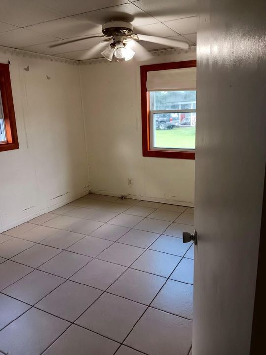 For Rent: $1,300 (2 beds, 2 baths, 1400 Square Feet)