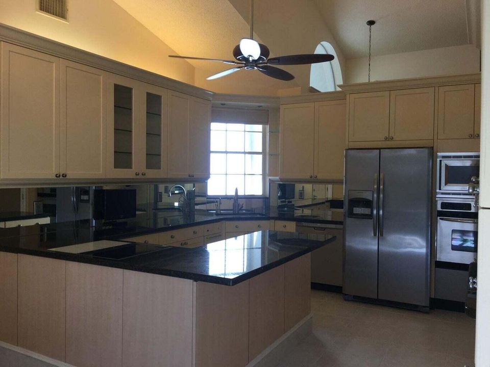 For Rent: $5,000 (2 beds, 2 baths, 1741 Square Feet)