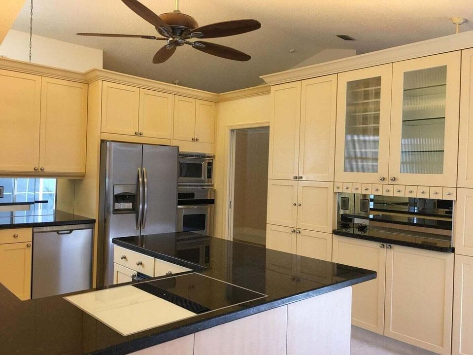 For Rent: $5,000 (2 beds, 2 baths, 1741 Square Feet)