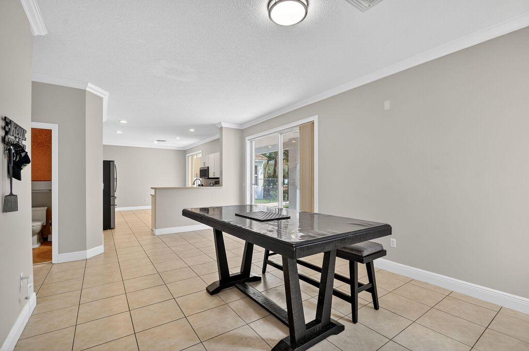 For Sale: $570,000 (4 beds, 2 baths, 2565 Square Feet)