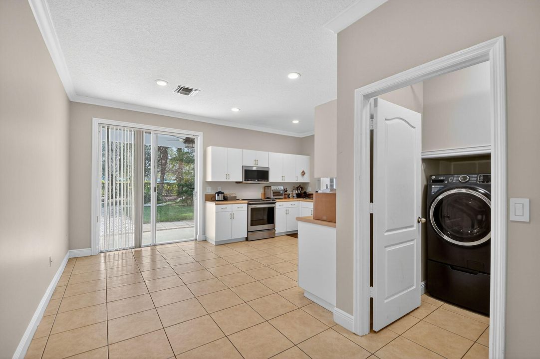 For Sale: $570,000 (4 beds, 2 baths, 2565 Square Feet)