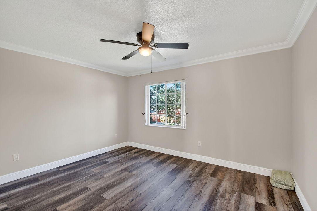 For Sale: $570,000 (4 beds, 2 baths, 2565 Square Feet)