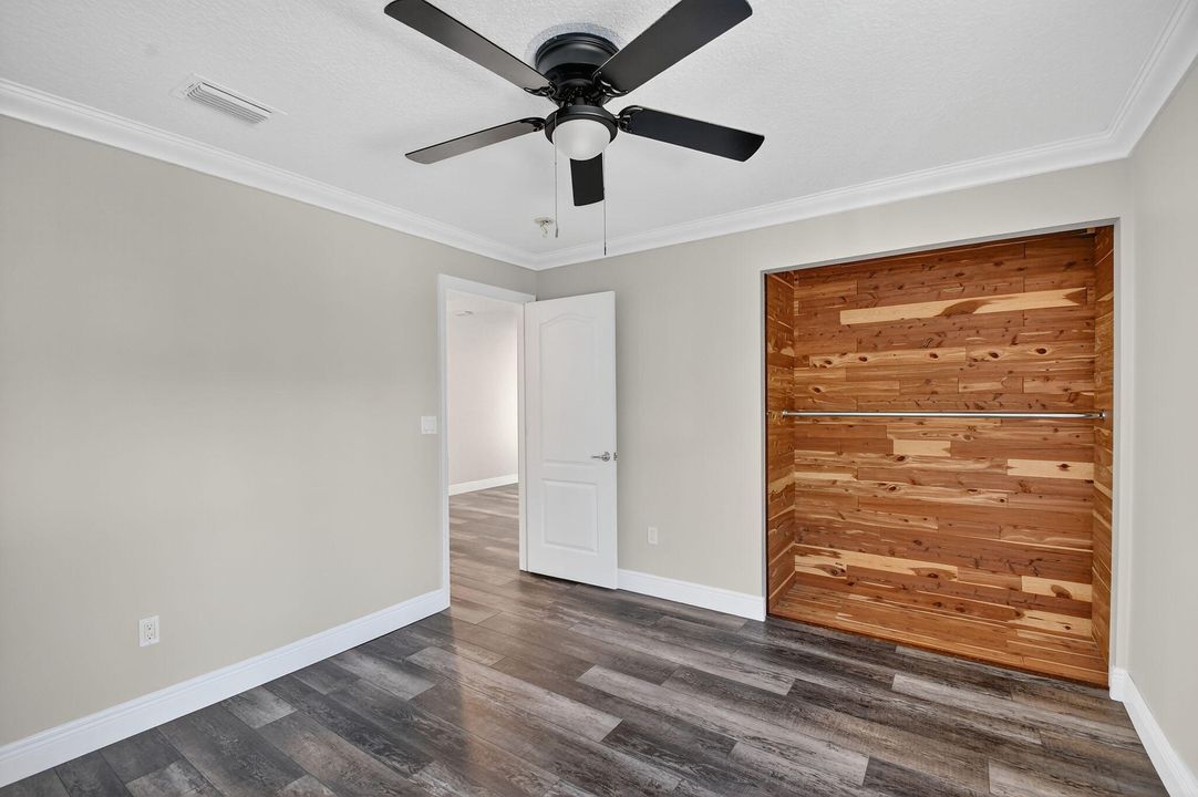 For Sale: $570,000 (4 beds, 2 baths, 2565 Square Feet)