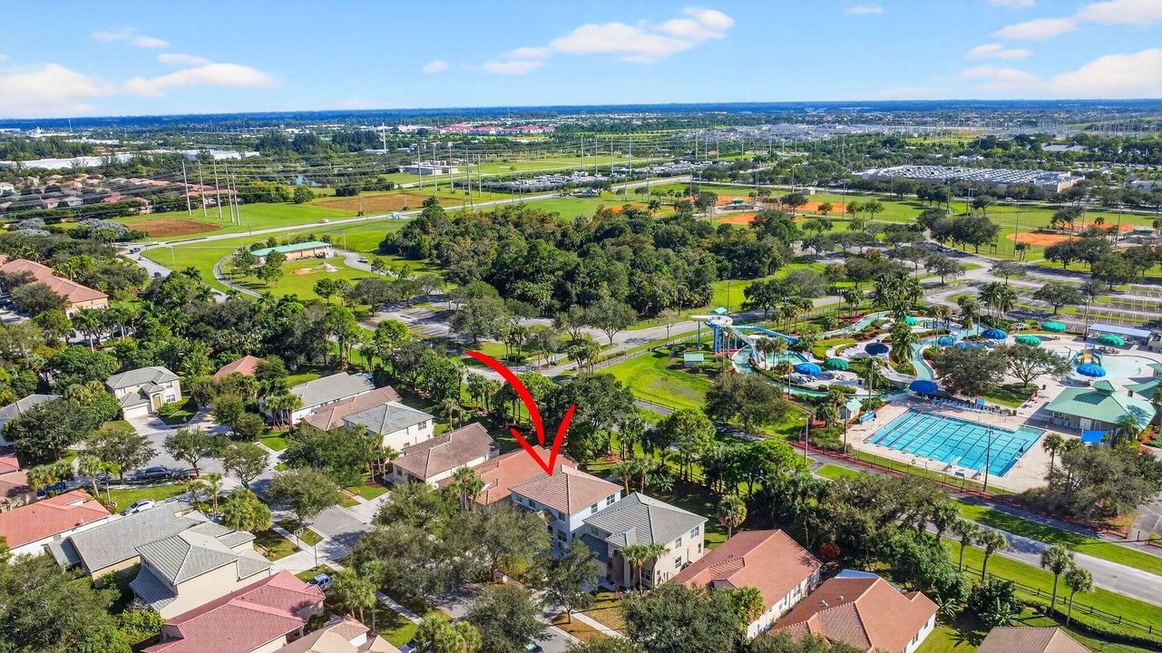 For Sale: $570,000 (4 beds, 2 baths, 2565 Square Feet)