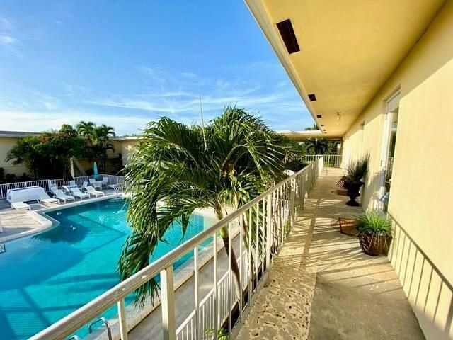 Recently Rented: $2,000 (2 beds, 1 baths, 805 Square Feet)