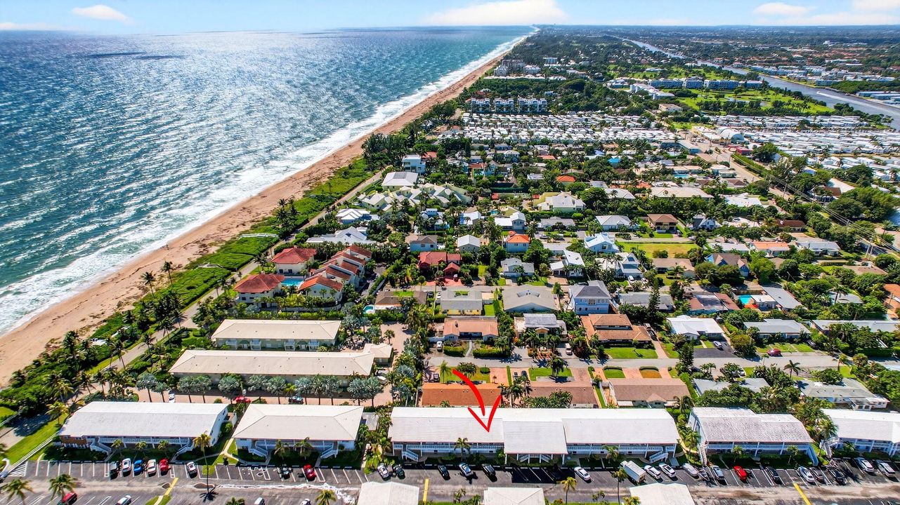 На продажу: $249,000 (2 спален, 1 ванн, 1011 Квадратных фут)