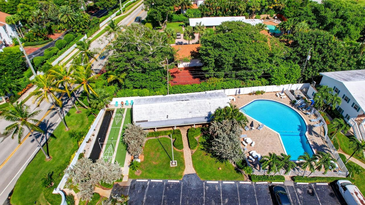 На продажу: $249,000 (2 спален, 1 ванн, 1011 Квадратных фут)