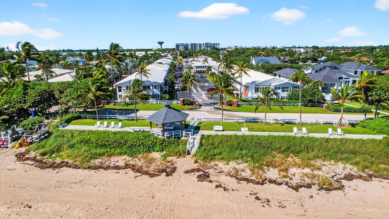 На продажу: $249,000 (2 спален, 1 ванн, 1011 Квадратных фут)