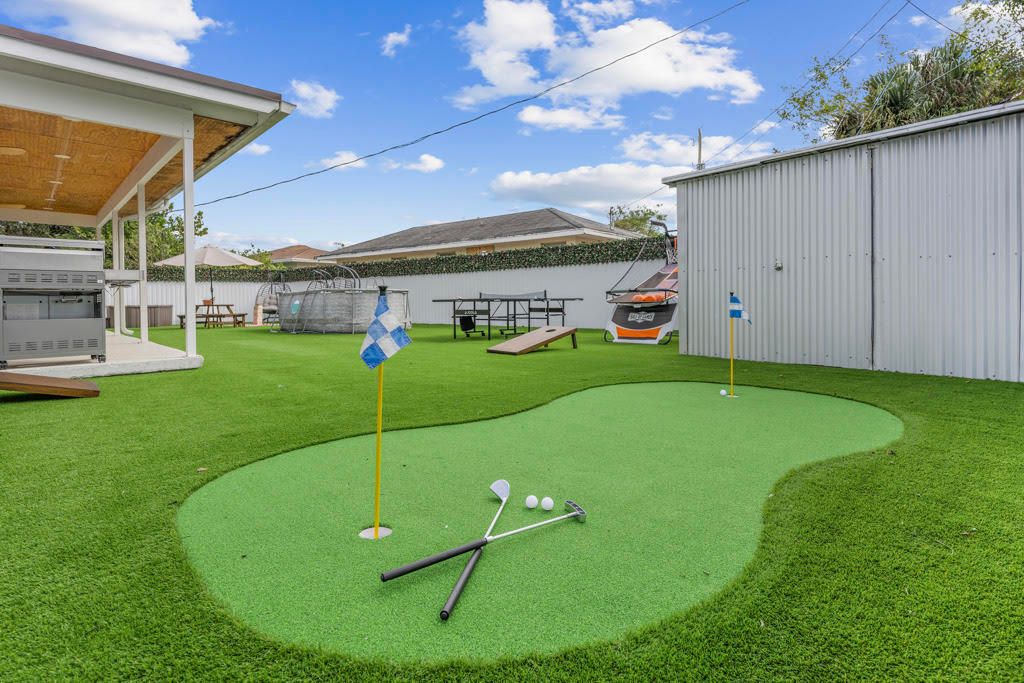 For Rent: $7,600 (5 beds, 3 baths, 1740 Square Feet)