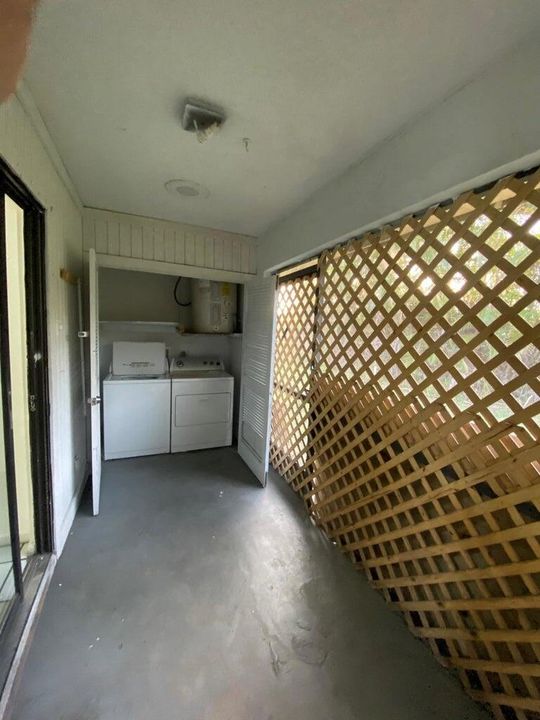 待售: $185,000 (2 贝兹, 1 浴室, 749 平方英尺)