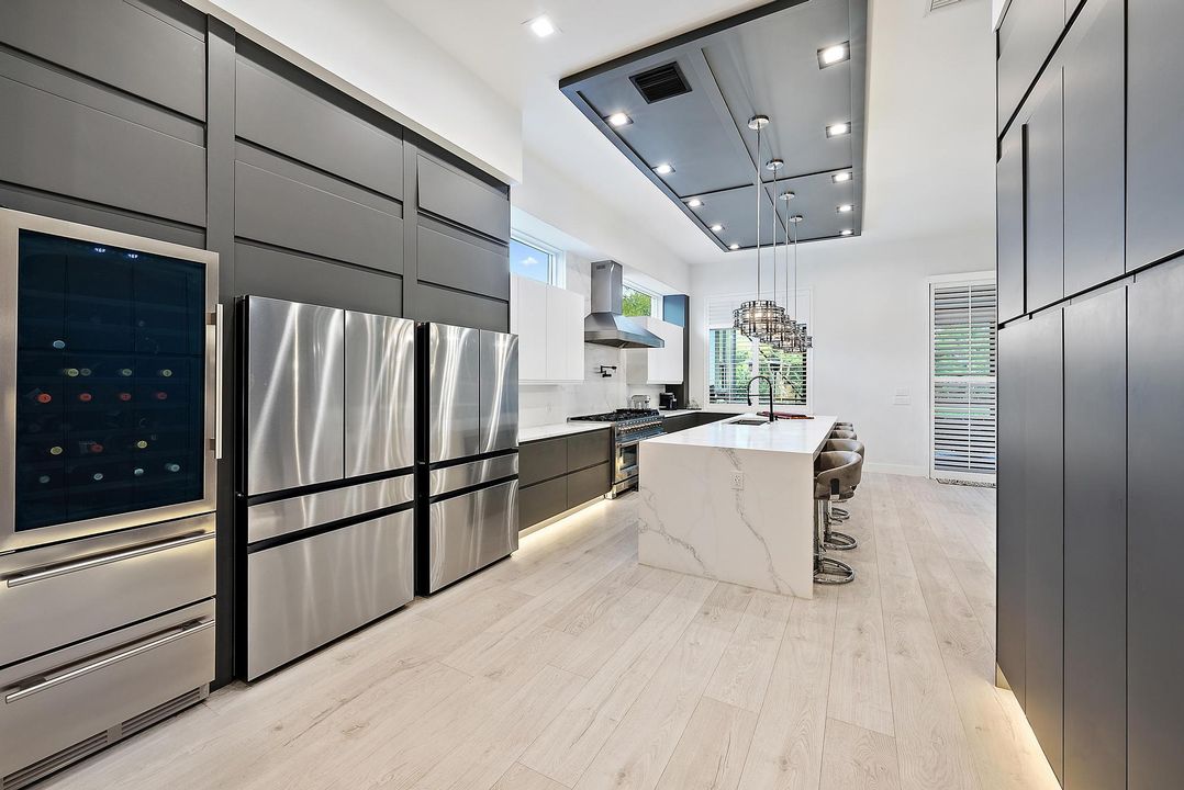 For Sale: $1,569,000 (4 beds, 5 baths, 3501 Square Feet)