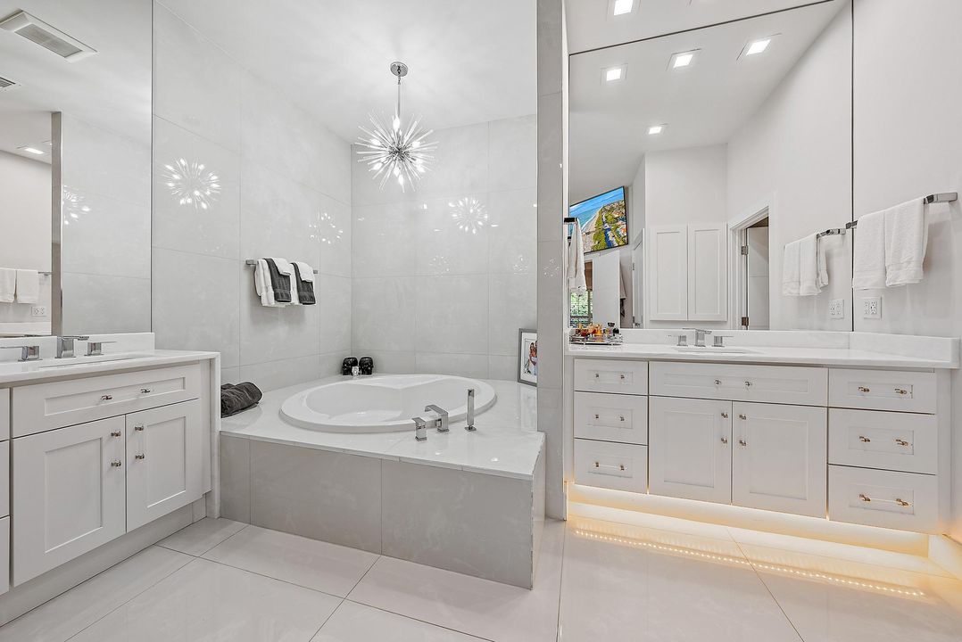 For Sale: $1,569,000 (4 beds, 5 baths, 3501 Square Feet)