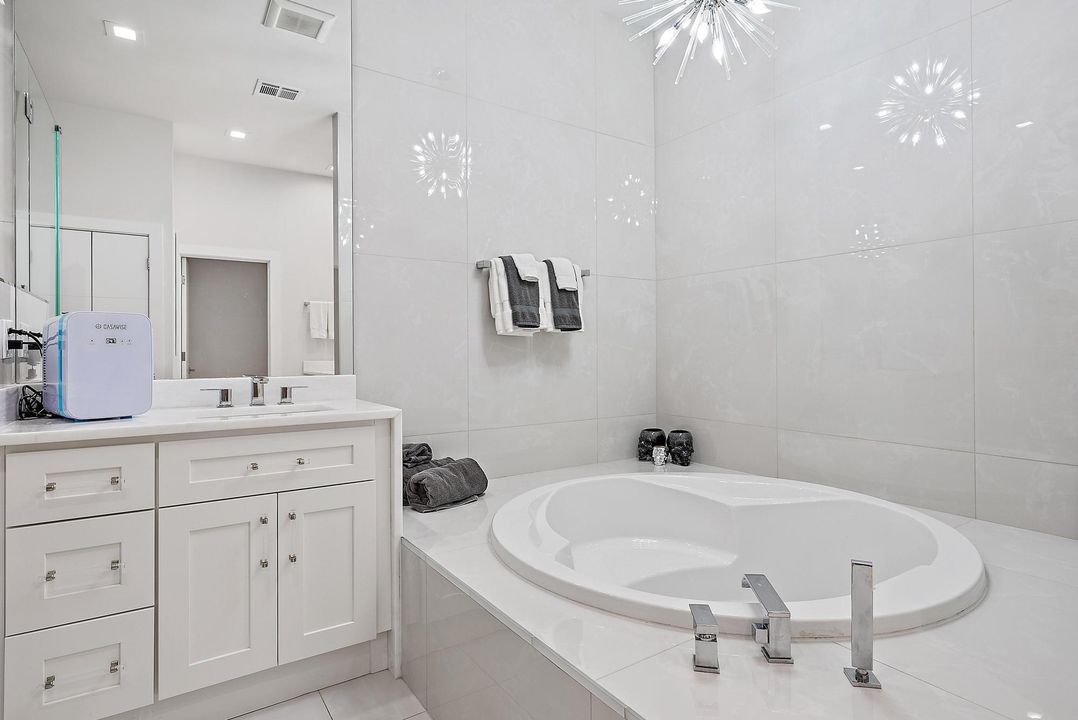 For Sale: $1,569,000 (4 beds, 5 baths, 3501 Square Feet)