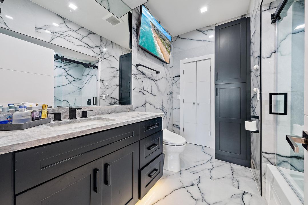 For Sale: $1,569,000 (4 beds, 5 baths, 3501 Square Feet)