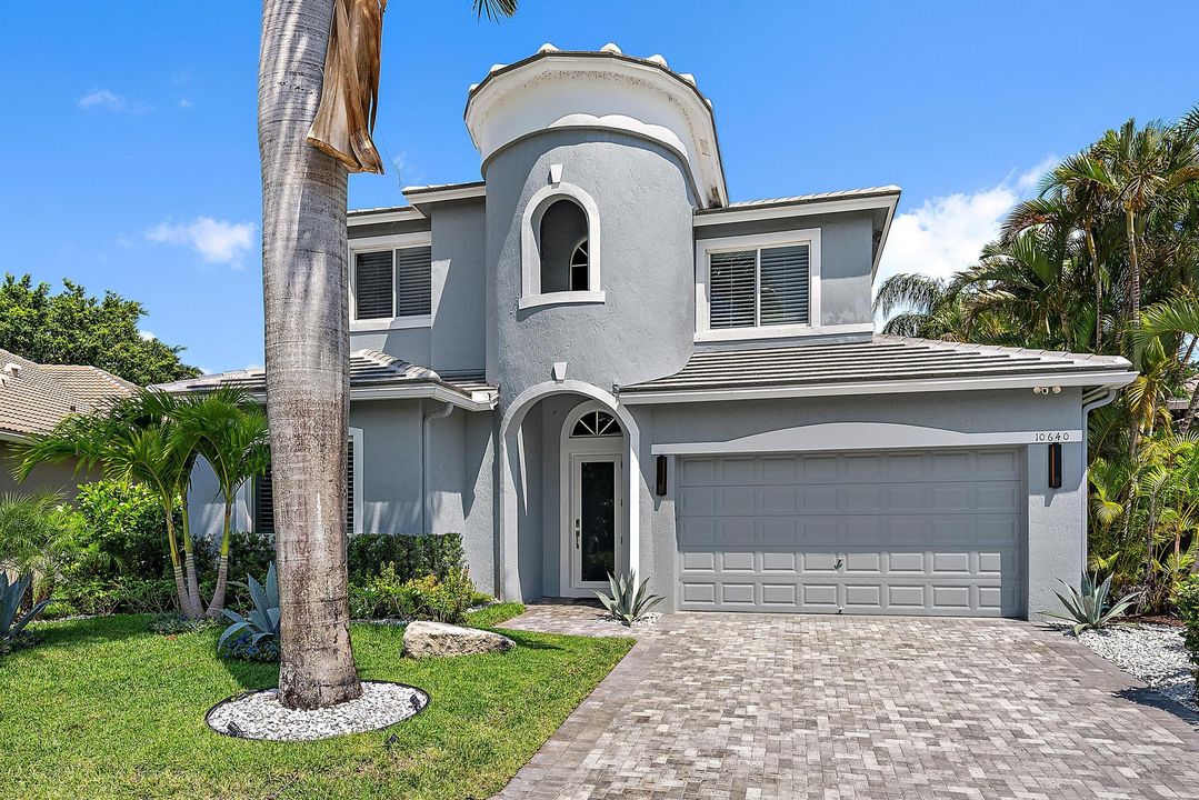 For Sale: $1,569,000 (4 beds, 5 baths, 3501 Square Feet)