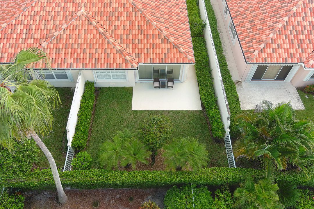 For Sale: $399,900 (2 beds, 2 baths, 1680 Square Feet)