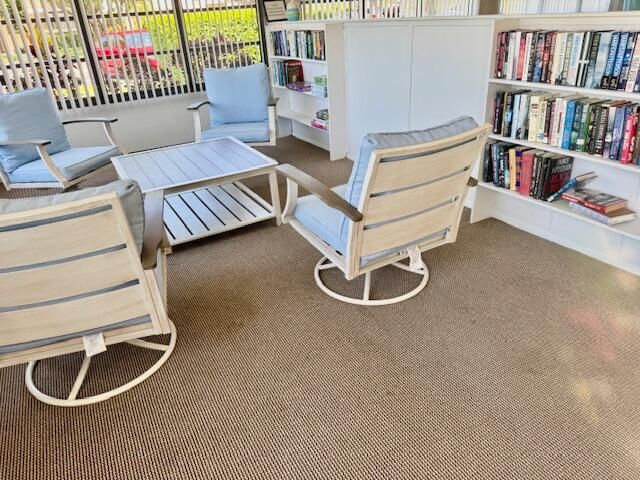 For Rent: $1,900 (2 beds, 2 baths, 790 Square Feet)