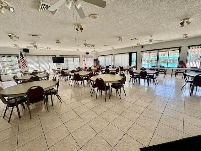 For Rent: $1,900 (2 beds, 2 baths, 790 Square Feet)