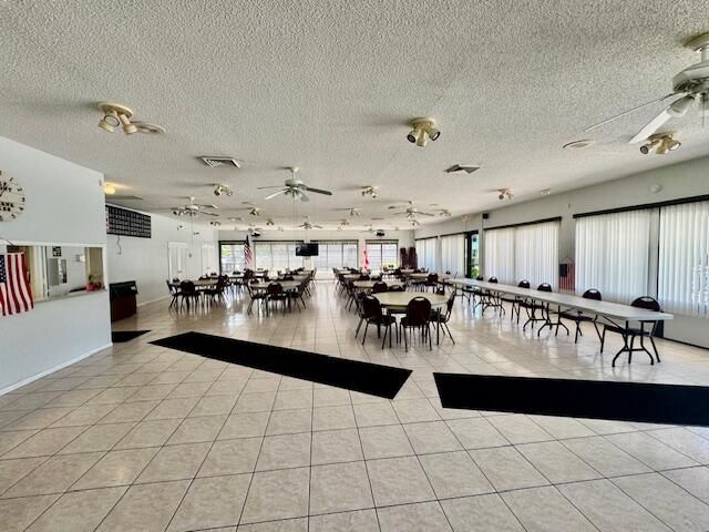 For Rent: $1,900 (2 beds, 2 baths, 790 Square Feet)