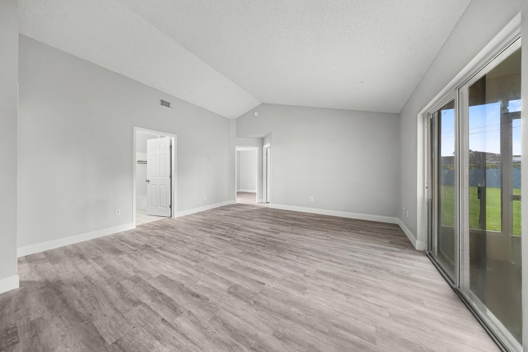 Active With Contract: $389,900 (4 beds, 2 baths, 1715 Square Feet)