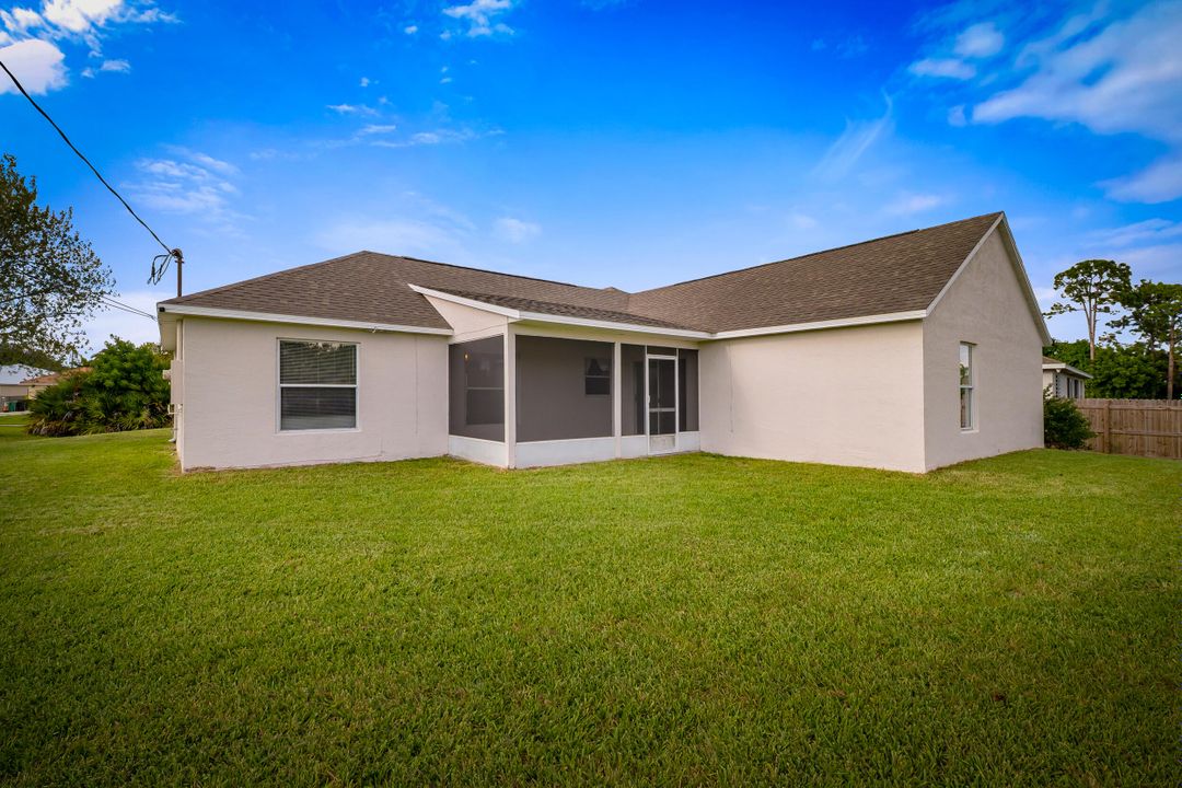 Active With Contract: $389,900 (4 beds, 2 baths, 1715 Square Feet)