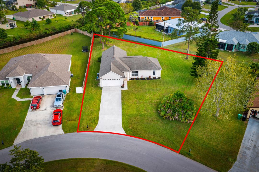 Active With Contract: $389,900 (4 beds, 2 baths, 1715 Square Feet)