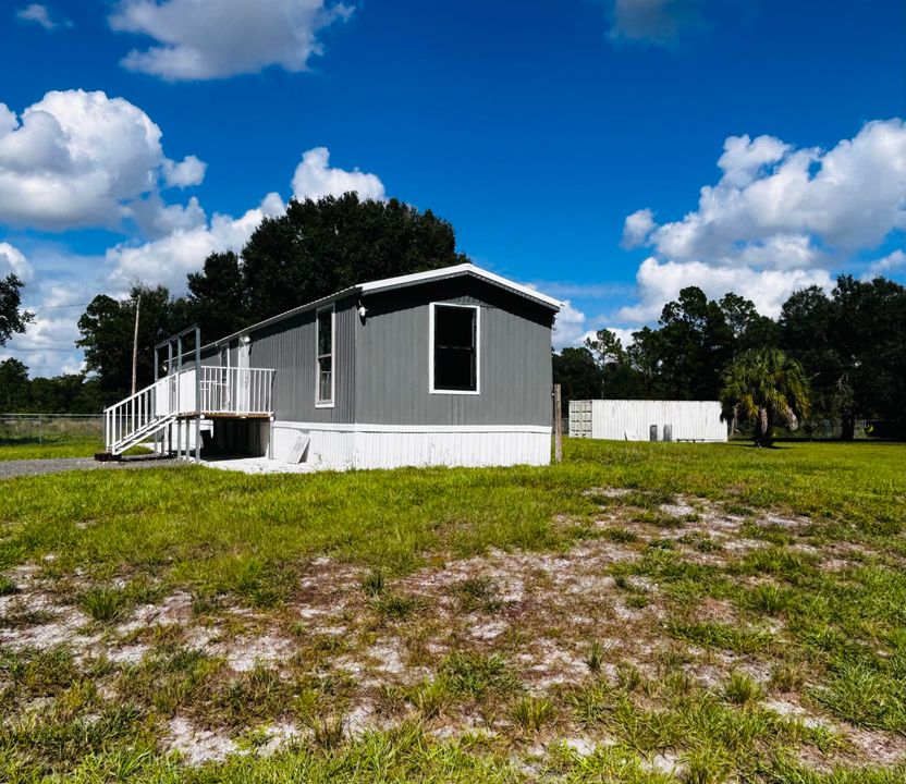 For Sale: $255,000 (3 beds, 2 baths, 924 Square Feet)