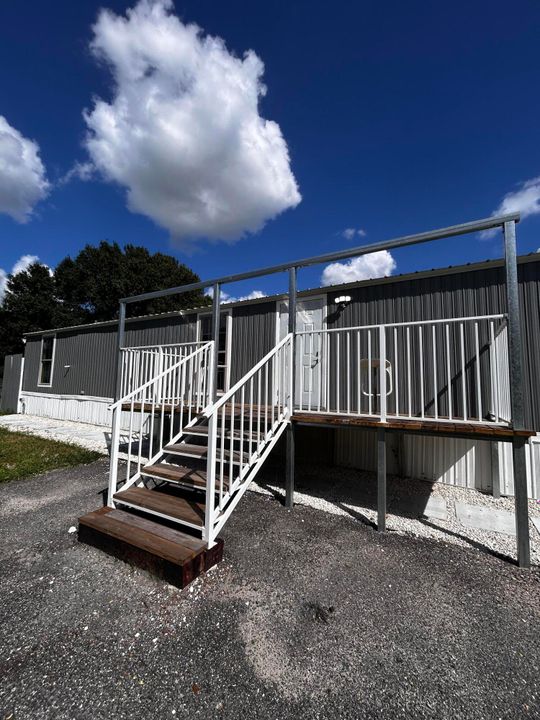 For Sale: $255,000 (3 beds, 2 baths, 924 Square Feet)