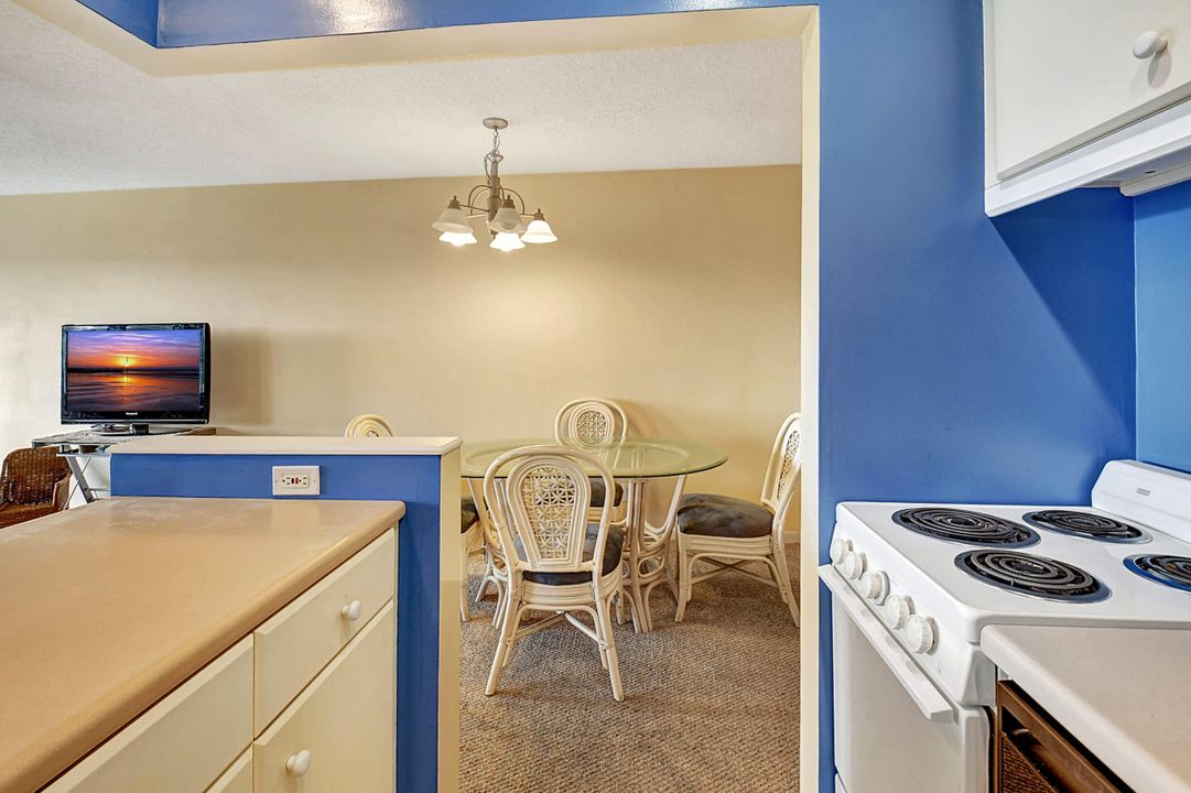 待售: $130,000 (1 贝兹, 1 浴室, 570 平方英尺)