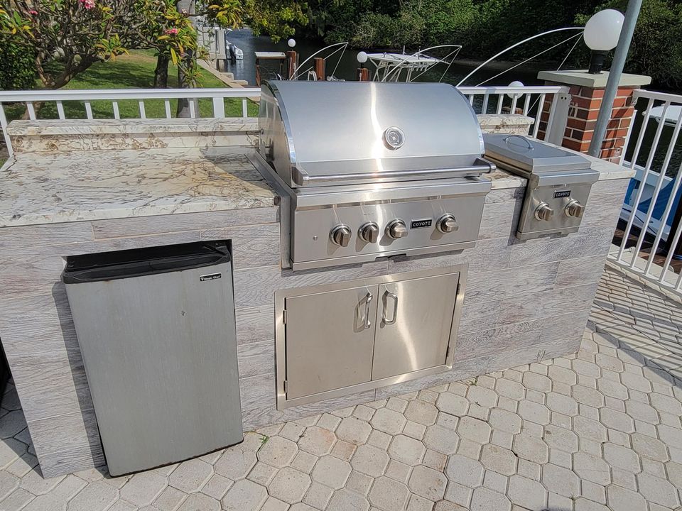 Active With Contract: $1,799 (1 beds, 1 baths, 719 Square Feet)