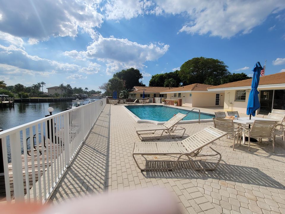 Active With Contract: $1,799 (1 beds, 1 baths, 719 Square Feet)