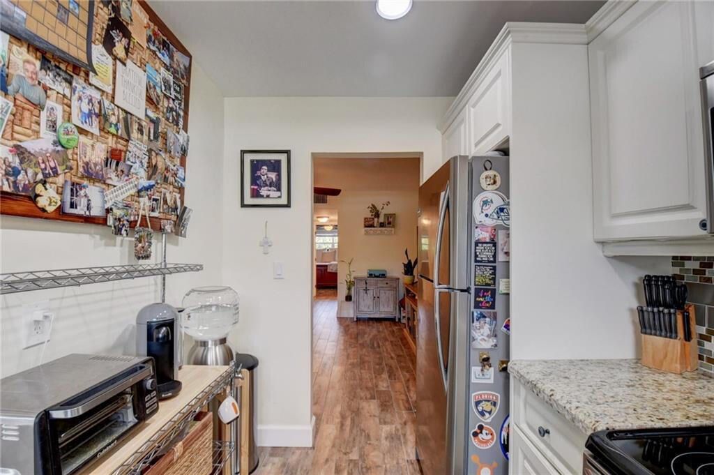 Active With Contract: $1,799 (1 beds, 1 baths, 719 Square Feet)