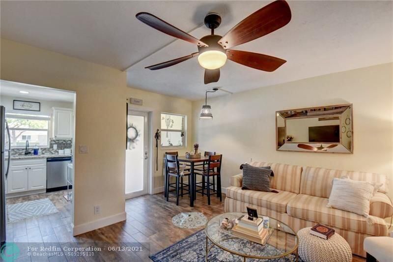 Active With Contract: $1,799 (1 beds, 1 baths, 719 Square Feet)