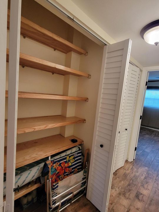 Active With Contract: $1,799 (1 beds, 1 baths, 719 Square Feet)