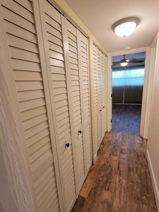 Active With Contract: $1,799 (1 beds, 1 baths, 719 Square Feet)