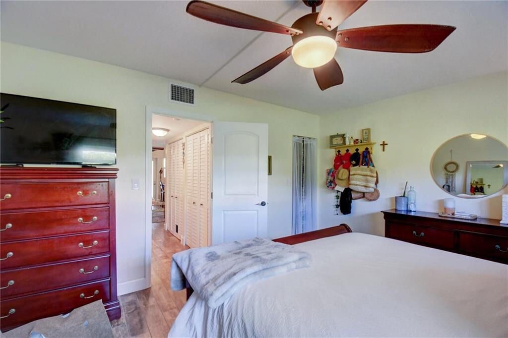 Active With Contract: $1,799 (1 beds, 1 baths, 719 Square Feet)